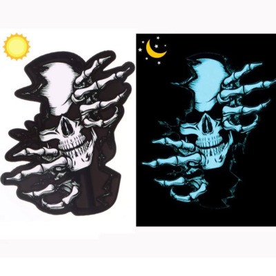 Naklejka świecąca na Halloween LED czaszka na szybę samochodu
